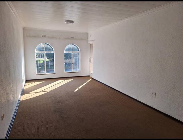 2 BEDROOM PROPERTY TO RENT IN FLORIDA